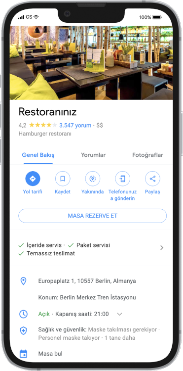 Google Arama'dan bulunan bir restoranın görüntülendiği bir akıllı telefon ürün görseli.